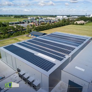 Duurzame zonnepanelen op het dak van LCW Gronignen