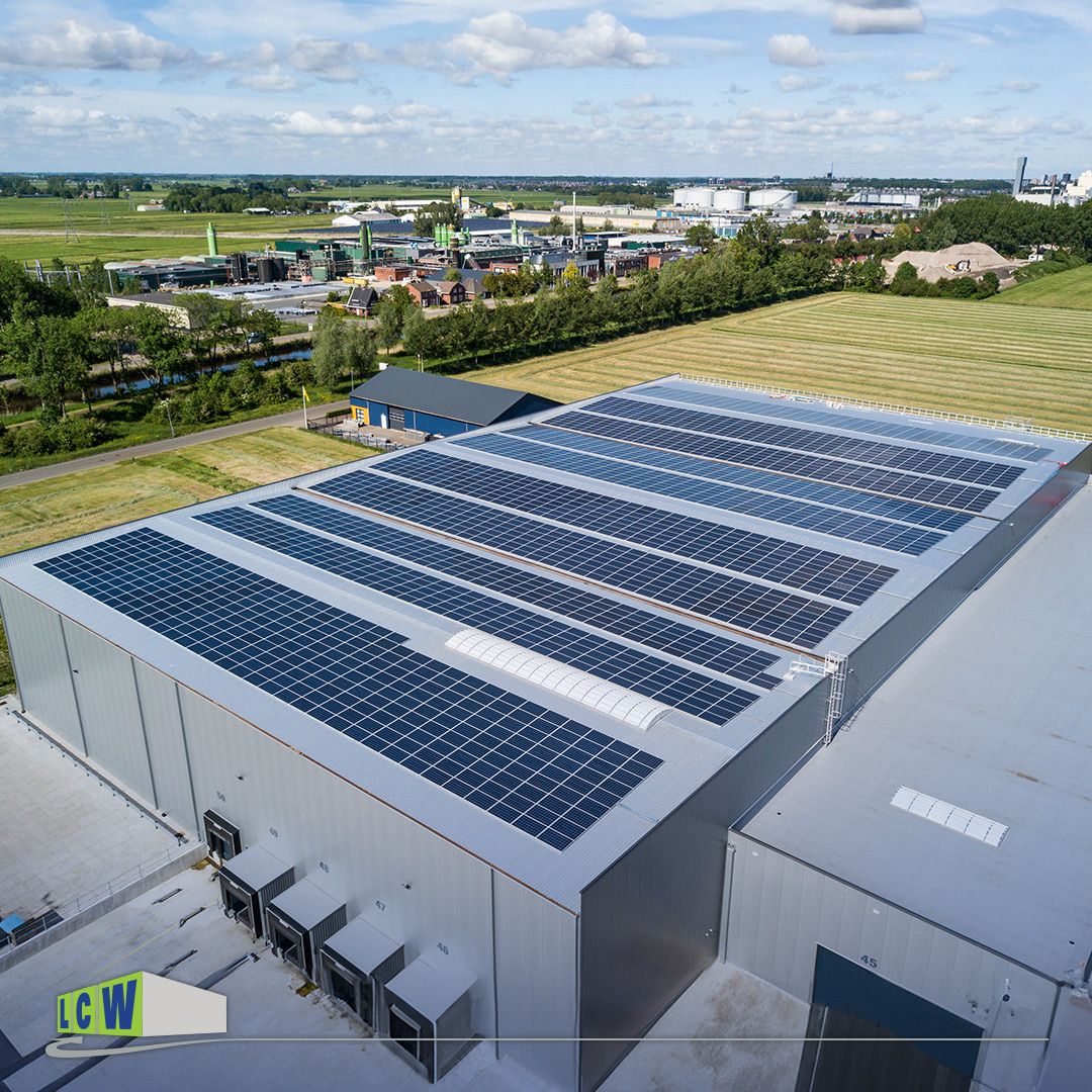 Duurzame zonnepanelen op het dak van LCW Gronignen